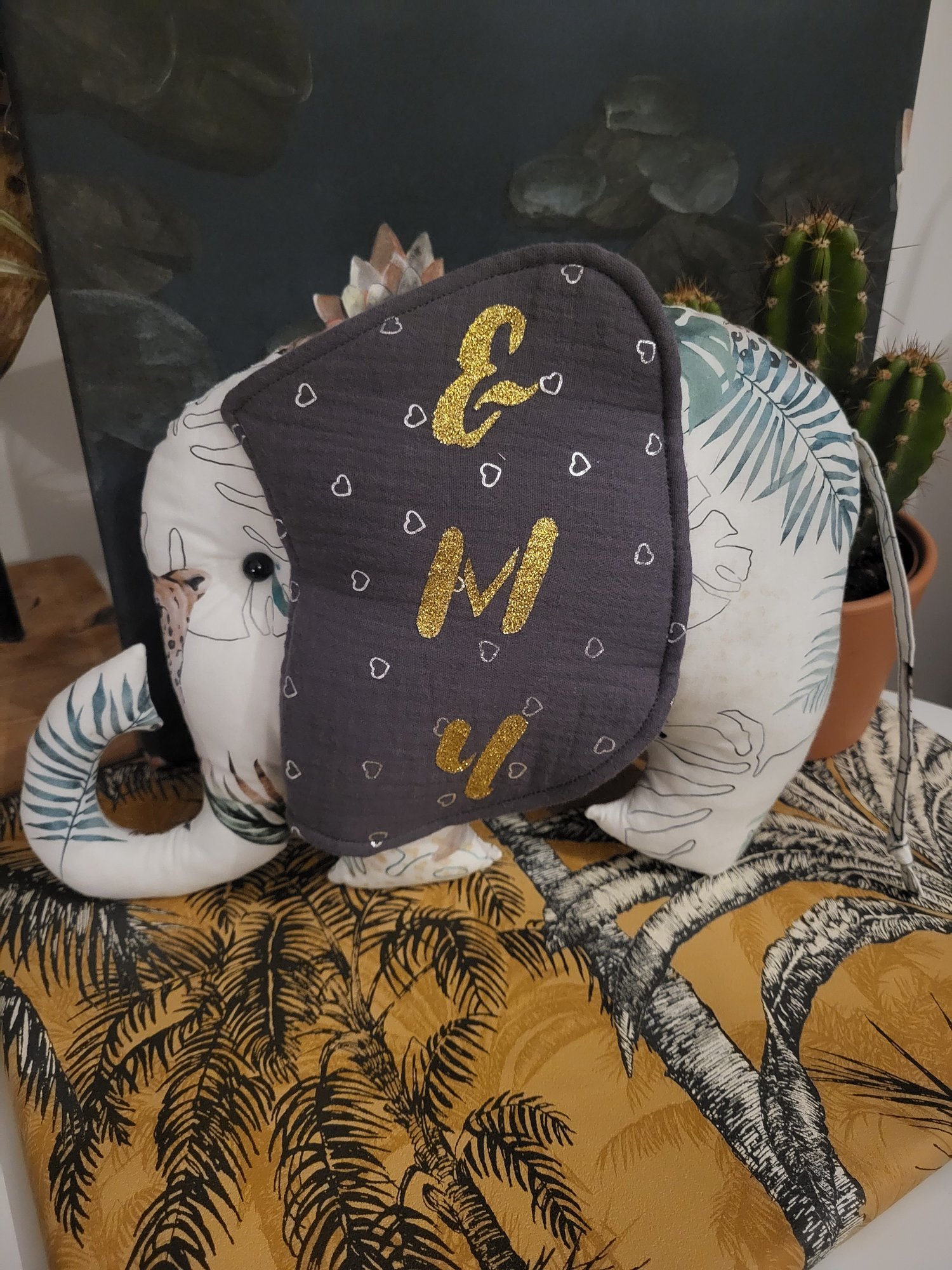 Coussin éléphant déco chambre bébé Coussin éléphant déco chambre bébé fait main