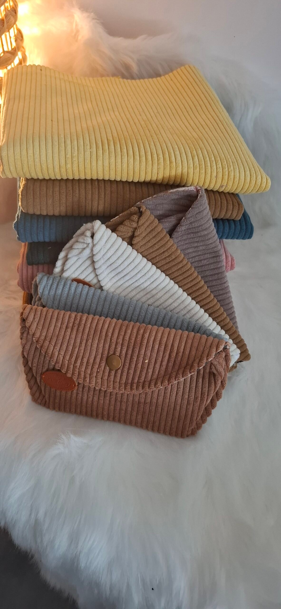 porte lunettes velours cotele fait main Étui porte-lunettes en velours côtelé, fait main — L'atelier mimi de Susana